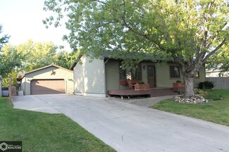 119 Indian Ave, Forest City, IA 50436