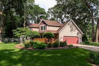51788 Meadow Knoll Dr, South Bend, IN 46628