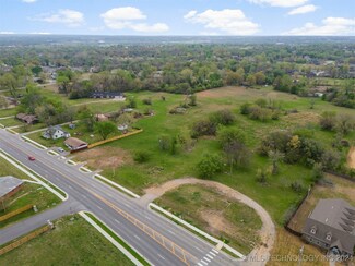0 W Broadway St N Unit 2440184, Collinsville, OK 74021