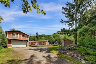 846 Deep Valley Dr, Maple Falls, WA 98266