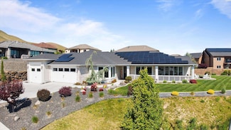 1425 Meadow Hills Dr, Richland, WA 99352