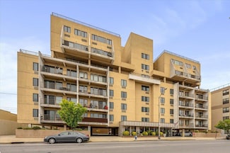 235 W Park Ave Unit 205, Long Beach, NY 11561