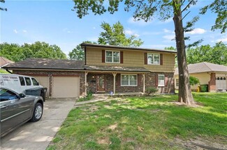 6821 Crisp Ave, Raytown, MO 64133