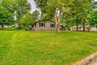 517 Eiserman Ave, Branson, MO 65616