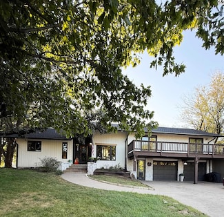 714 S Willison Rd, Hutchinson, KS 67501