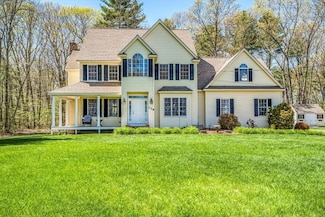 136 Glenview St, Upton, MA 01568