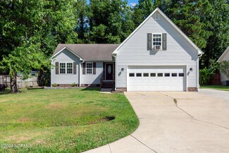 111 Leonard Dr, New Bern, NC 28560