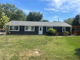 8105 N Summit St, Kansas City, MO 64118