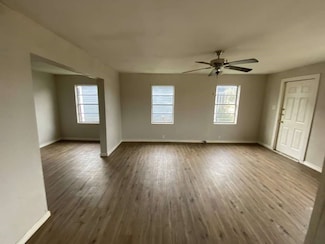 1925 Ollie St, Beaumont, TX 77705