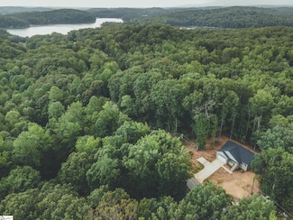 902 Chickasaw Dr, Westminster, SC 29693