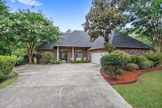 34 Chinaberry Cir, Carriere, MS 39426