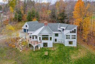 566 Shaw Hill Rd, Stowe, VT 05672