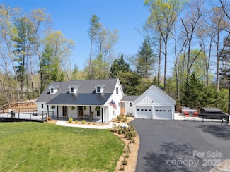 30 Gap Hill Dr, Fletcher, NC 28732