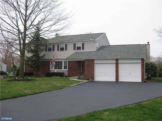 561 Deerfield Dr, Norristown, PA 19403