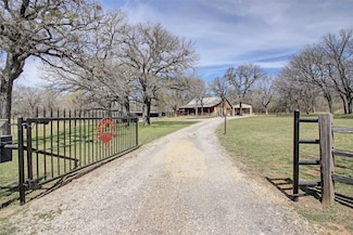 141 Hcr 1309, Hillsboro, TX 76645