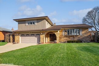 1212 W Holtz Ave, Addison, IL 60101