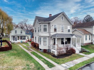 36 Ponckhockie St, Kingston, NY 12401