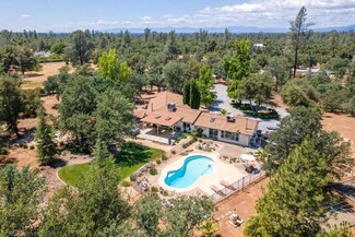 10141 Road Runner Way, Redding, CA 96003