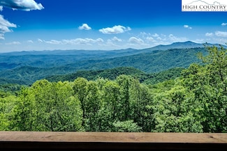 334 Dogwood Ln, Blowing Rock, NC 28605