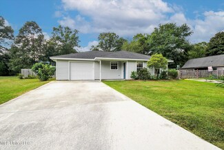 998 Pahoa Ct, Diamondhead, MS 39525
