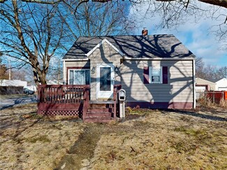 33 Pierce Ave, Cuyahoga Falls, OH 44221