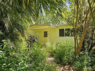 145 Velma Dr W, Largo, FL 33770