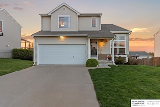 16112 Cherrywood St, Omaha, NE 68136