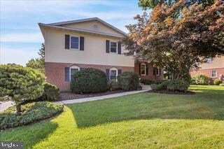 15 Tewkesbury Dr, Reading, PA 19610