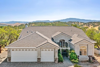 18197 N Shore Dr, Hidden Valley Lake, CA 95467