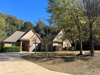 118 Deerfield Rd, Guntown, MS 38849