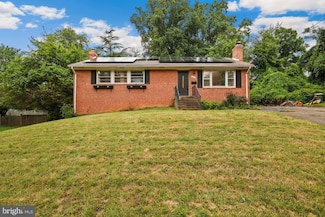 8022 Hatteras Ln, Springfield, VA 22151