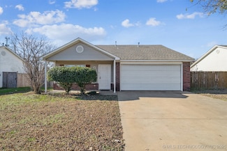 1921 Bristol Rd, Claremore, OK 74017