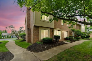 1757 Connors Point Dr, Columbus, OH 43220