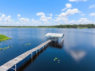 160 Little Orange Lake Dr, Hawthorne, FL 32640