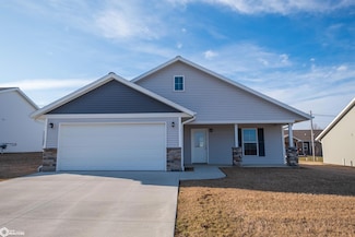 1009 E Southridge Rd, Marshalltown, IA 50158