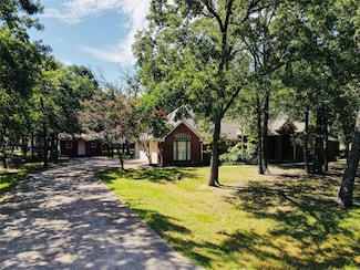 4000 Willow Brook Cir, Terrell, TX 75160