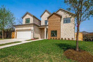 8206 Western Dr, Houston, TX 77055