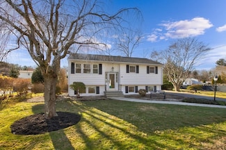 68 Macon Rd, Burlington, MA 01803