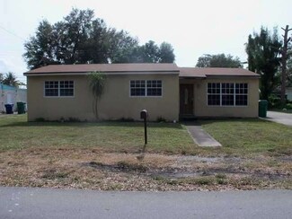 2970 NW 165th St, Opa Locka, FL 33054