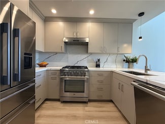 5325 Newcastle Ave Unit 321, Encino, CA 91316