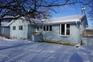 116 Shorewood Dr, International Falls, MN 56649