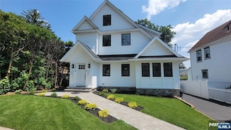 125 Franklin Ave, Hasbrouck Heights, NJ 07604