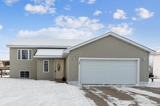 302 Dakota Ct S, Woodville, WI 54028
