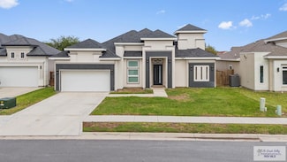 9388 N Queen Palm, Los Fresnos, TX 78566