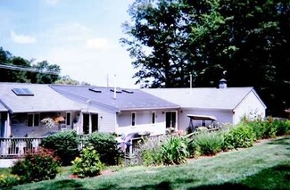 391 Quinapoxet St, Jefferson, MA 01522