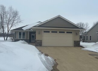 1220 Cypress Dr W, Annandale, MN 55302