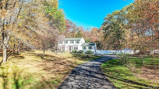 12 Chapel Rd, Newburgh, NY 12550