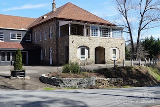 330 Carolina Dr, Tryon, NC 28782