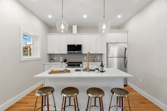 21 Ellington St, Dorchester, MA 02121
