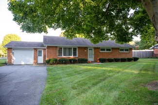 537 E 7th St, Burlington, IN 46915